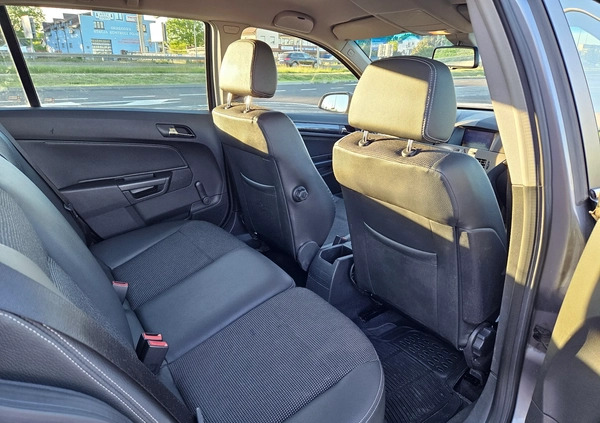 Opel Astra cena 6999 przebieg: 326000, rok produkcji 2006 z Legionowo małe 301
